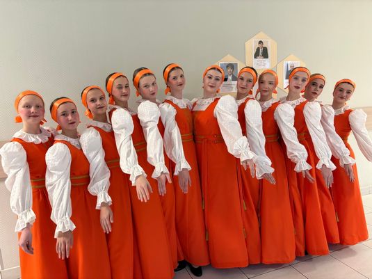 Рябинушка девушки в костюмах